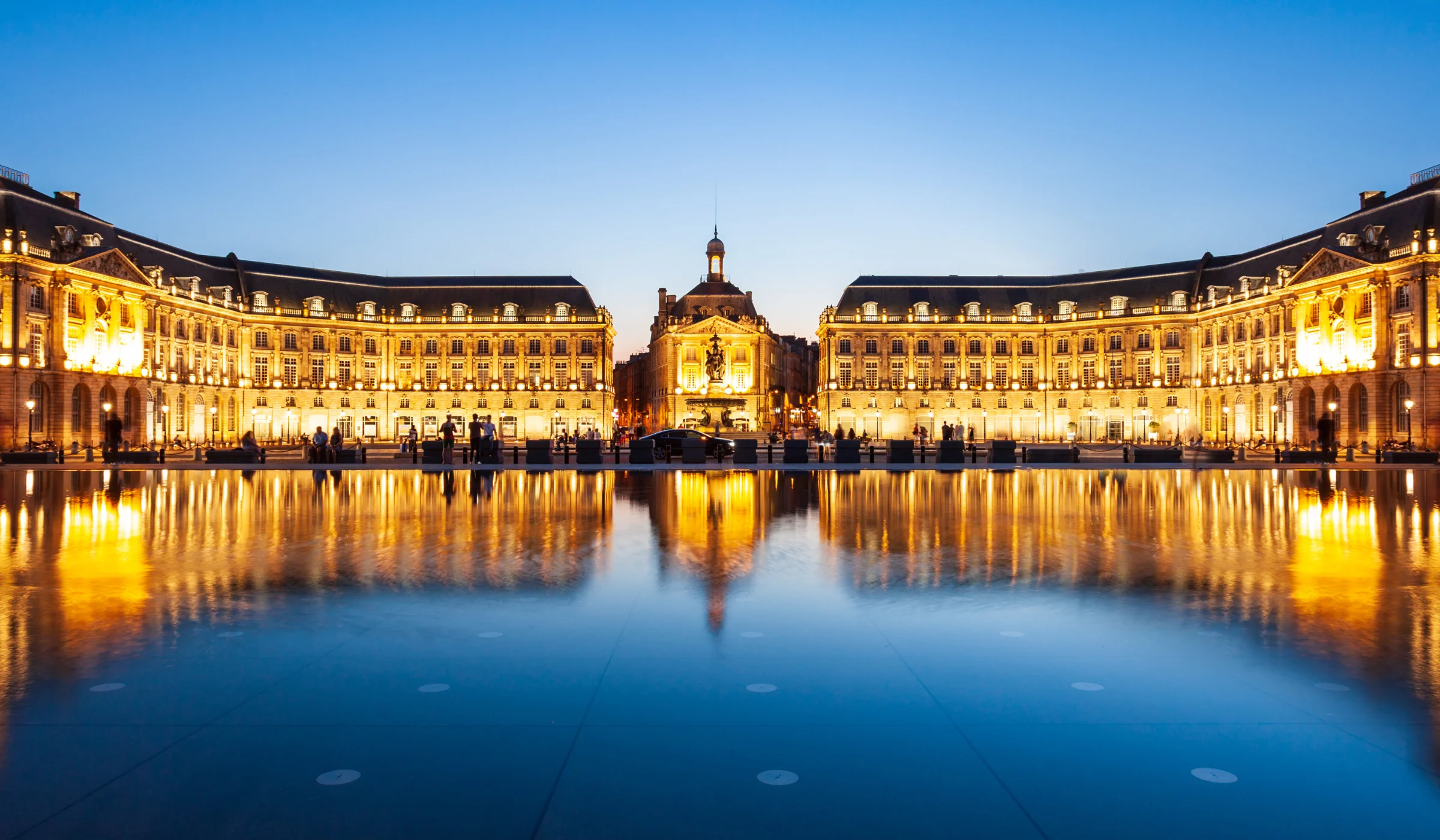 Place de la Bourse et miroir d'eau de Bordeaux