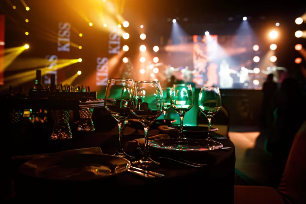 Un diner spectacle entre collègues