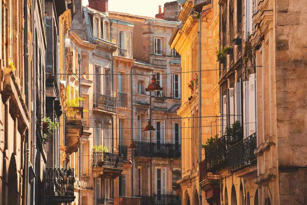 rallye dans le vieux Bordeaux