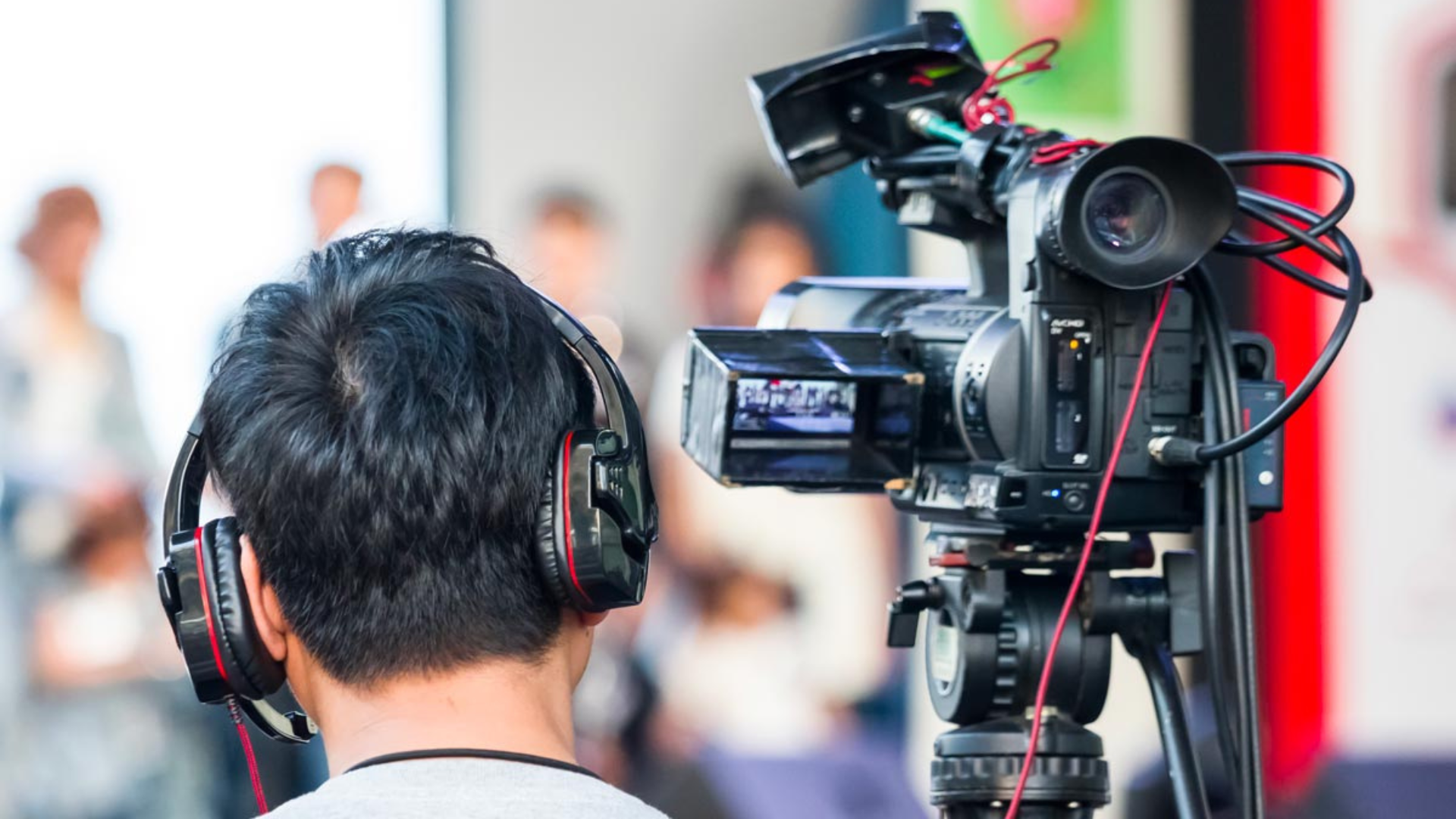 team building créatif ; atelier créatif ; esprit d'équipe ; activité artistique